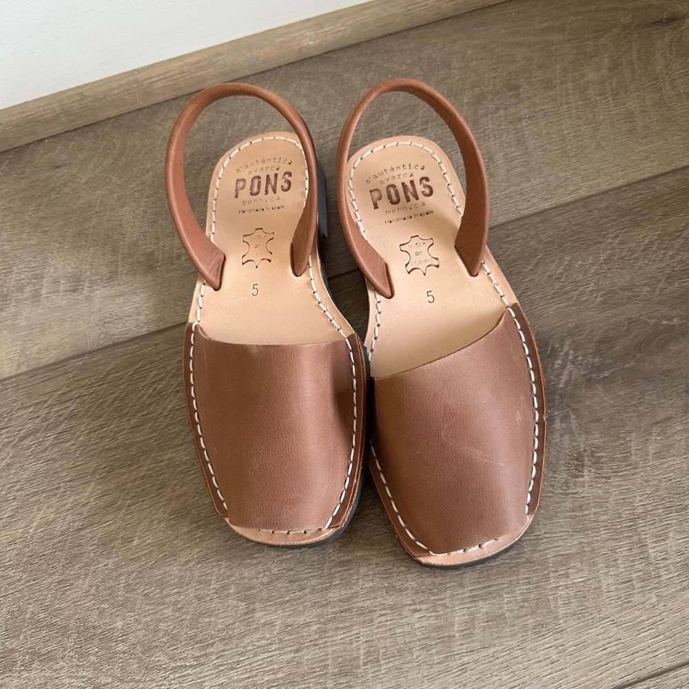 Avarcas USA pons sandals - size 5